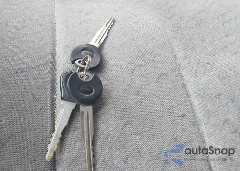 1997 Ford Escort Lx z USA, uszkodzony, nr VIN 1FALP13P3VW238491